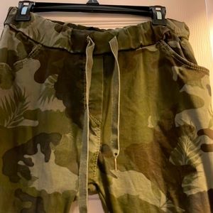 Venti6 camo pants size meduim